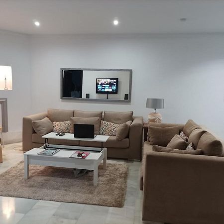Large 2 Bed Apt Puerto Banus Marina Private Parking Lejlighed Marbella Eksteriør billede