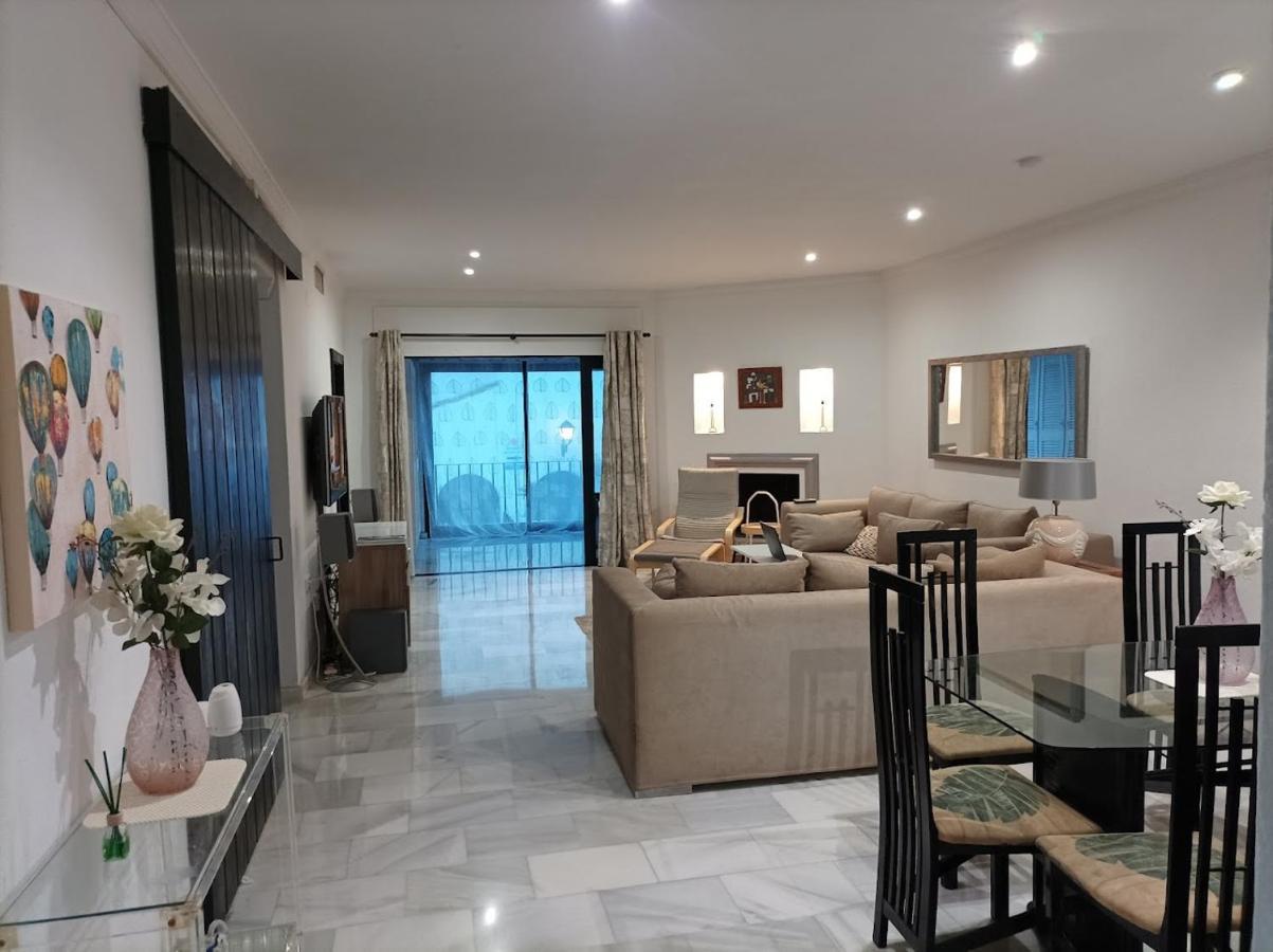 Large 2 Bed Apt Puerto Banus Marina Private Parking Lejlighed Marbella Eksteriør billede