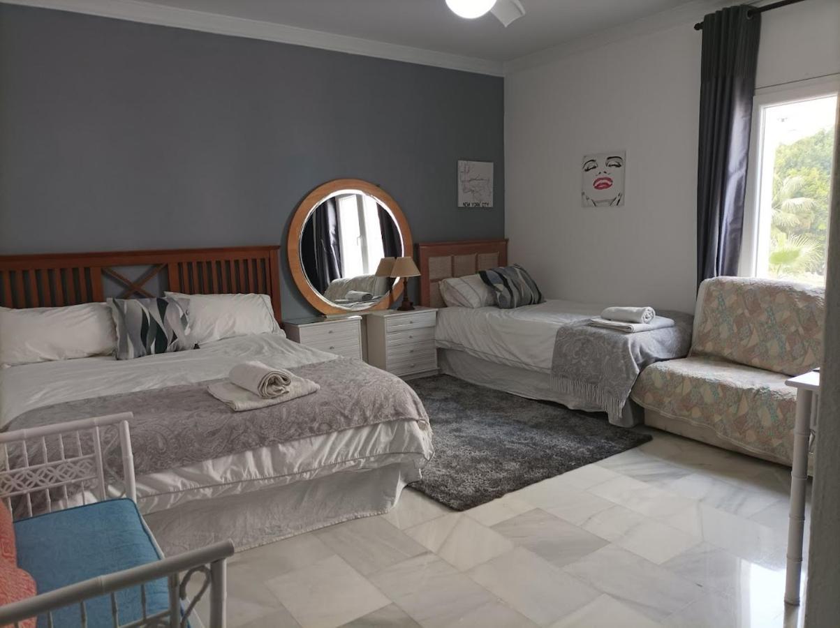 Large 2 Bed Apt Puerto Banus Marina Private Parking Lejlighed Marbella Eksteriør billede